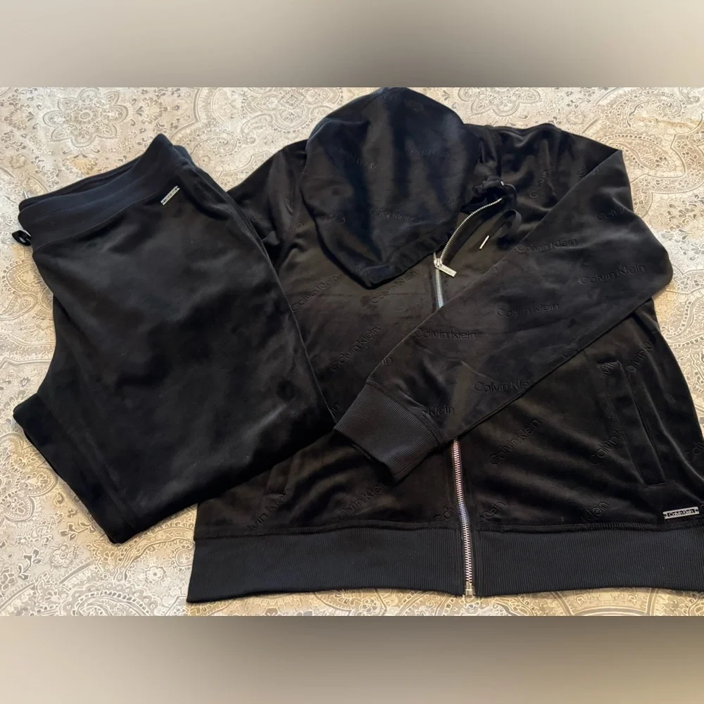 CALVIN KLEIN Black Velour Tracksuit Set. Perfect condition. - Picture 1 of 6